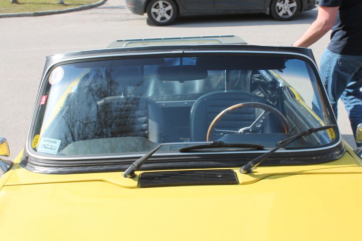 472608-33 Triumph TR6 Convertible -1974