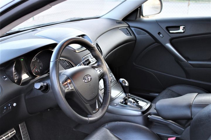 433568-10 Hyundai Genesis Coupé 3.8 V6 MPi, 303hk, -11