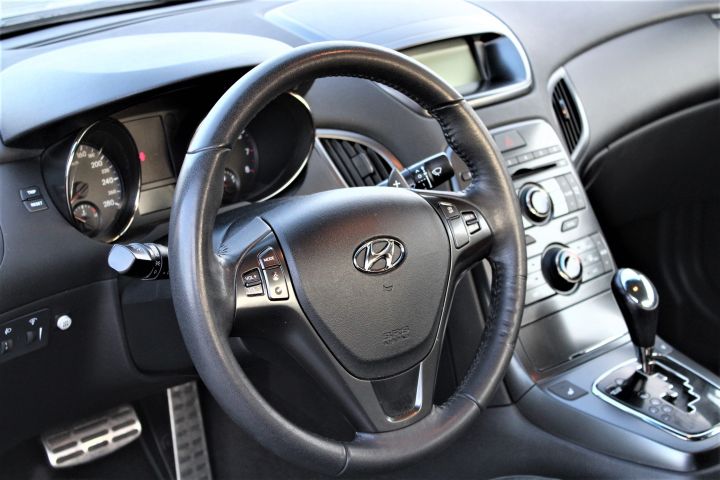 433568-11 Hyundai Genesis Coupé 3.8 V6 MPi, 303hk, -11