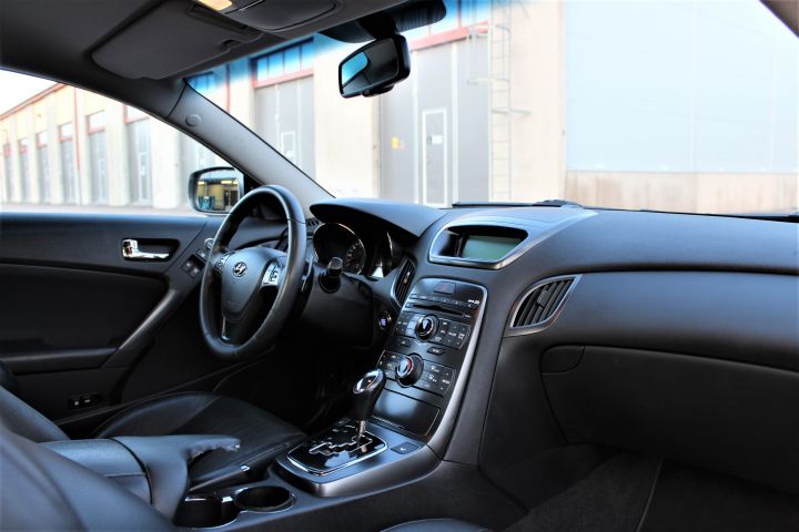 433568-13 Hyundai Genesis Coupé 3.8 V6 MPi, 303hk, -11