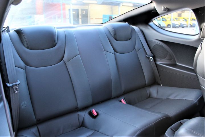 433568-14 Hyundai Genesis Coupé 3.8 V6 MPi, 303hk, -11
