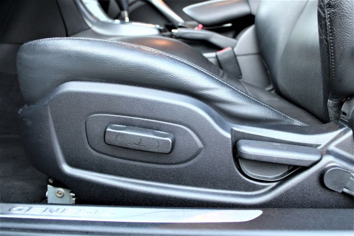 433568-27 Hyundai Genesis Coupé 3.8 V6 MPi, 303hk, -11