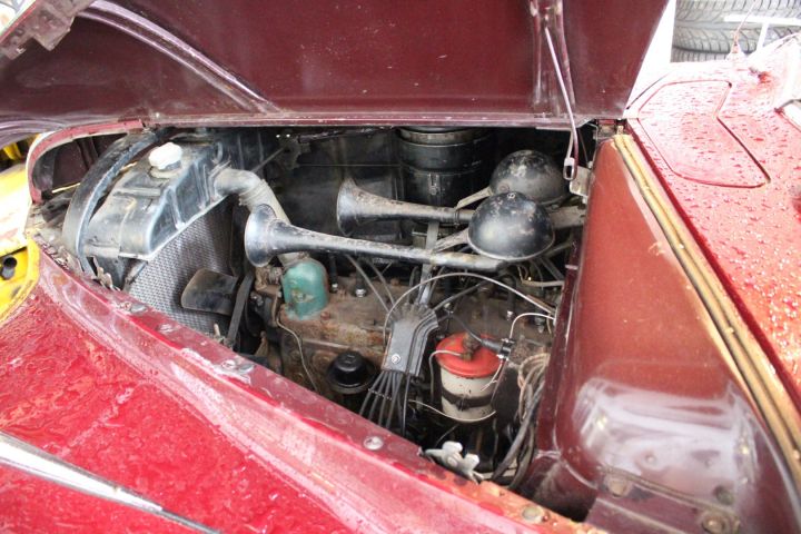 473530-31 Dodge Luxury Liner Coupé 3.6 -1941 (6757mil, 91hk)