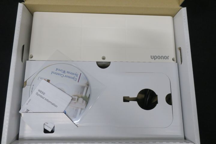 463864-3 Control Center Uponor Controller 12 Channel C-35