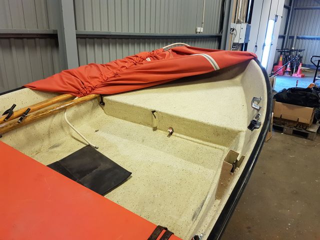 474175-7 Flipper styrpulpet med Volvo Penta 20 hk