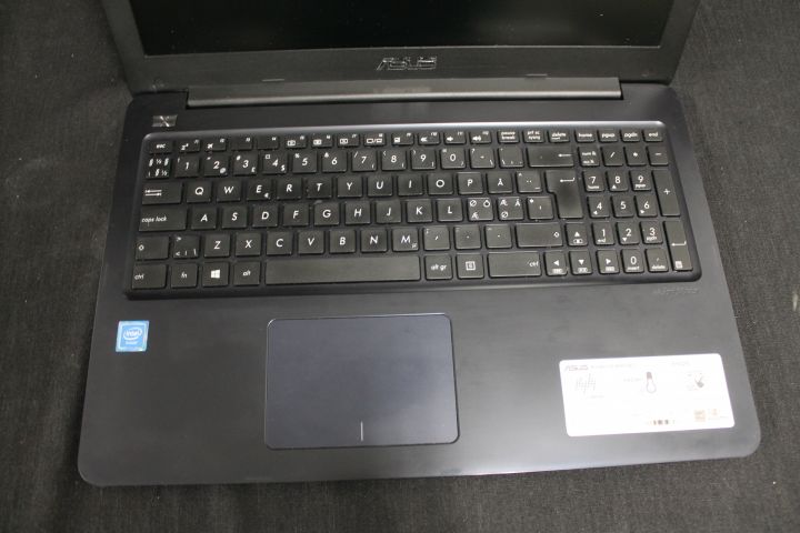 454542-5 Asus Laptop E502S