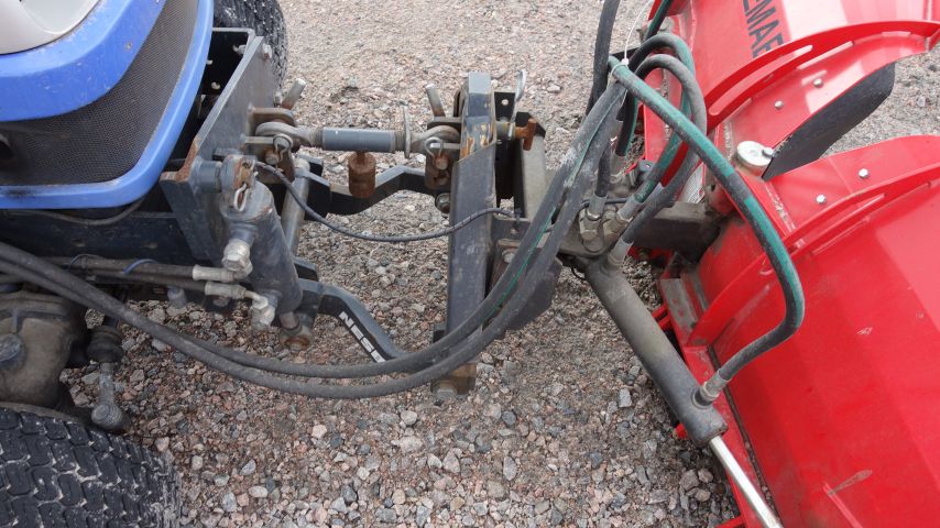 471672-16 Iseki TXG 23 Compact tractor