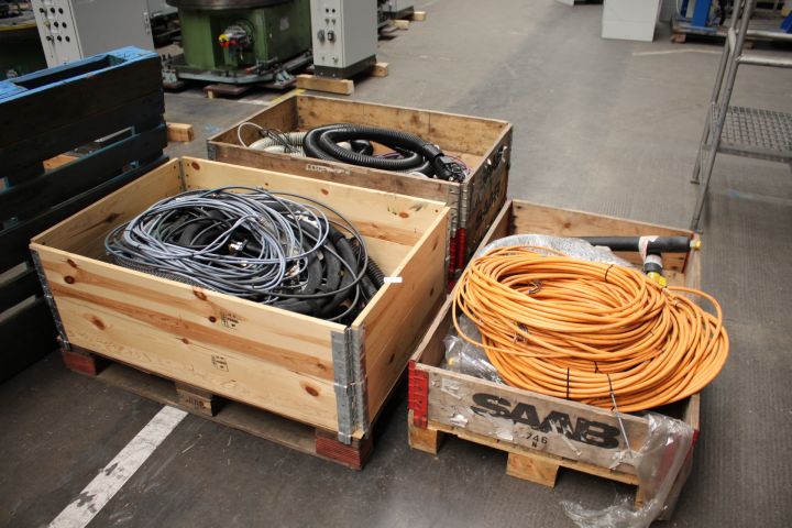 473871-3 Hose kit & robot cable, 3 pallet