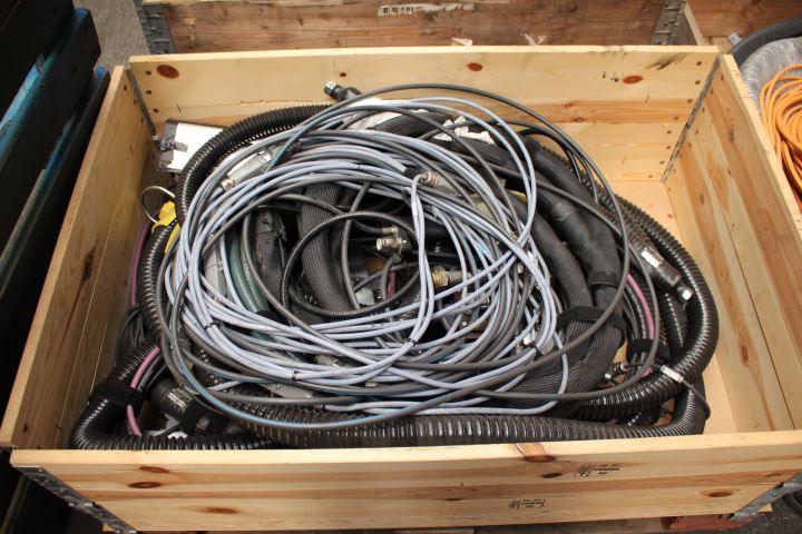 473871-4 Hose kit & robot cable, 3 pallet
