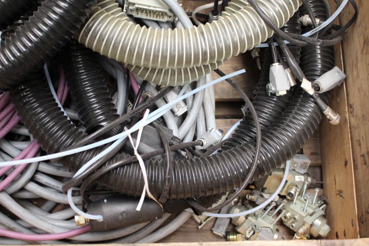 473871-8 Hose kit & robot cable, 3 pallet