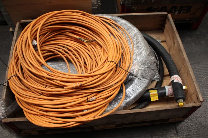 473871-12 Hose kit & robot cable, 3 pallet