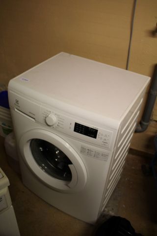 437850-1 Washing machine Electrolux 7kg / 1600 rpm