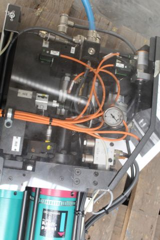 473681-8 Industrial robot tong TOX Pressotechnik