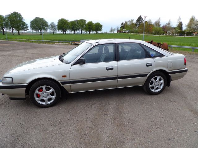 410318-2 Mazda 626, 2.2i from 1989