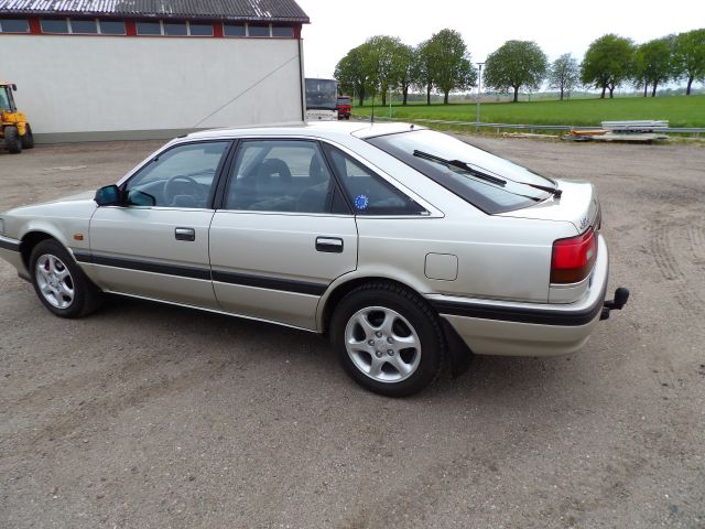 410318-3 Mazda 626, 2.2i from 1989