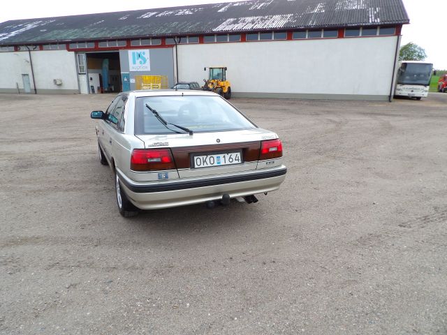 410318-4 Mazda 626, 2.2i from 1989