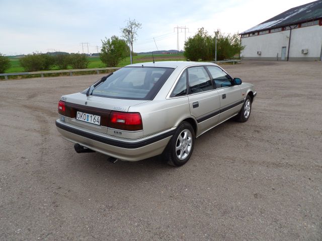 410318-5 Mazda 626, 2.2i from 1989