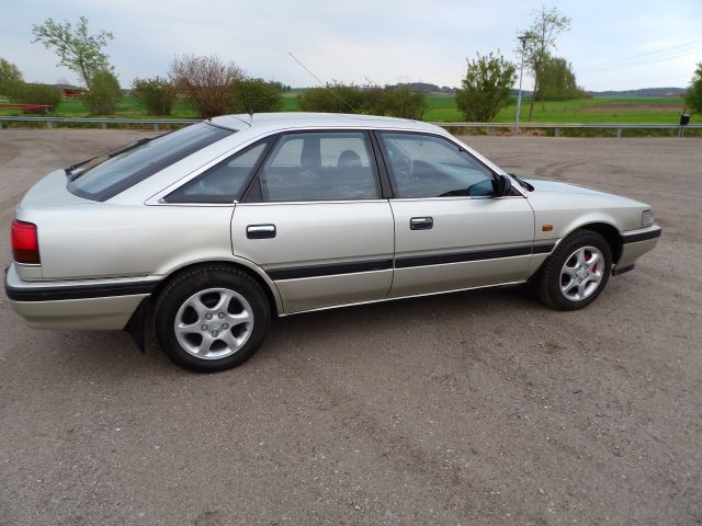 410318-6 Mazda 626, 2.2i from 1989