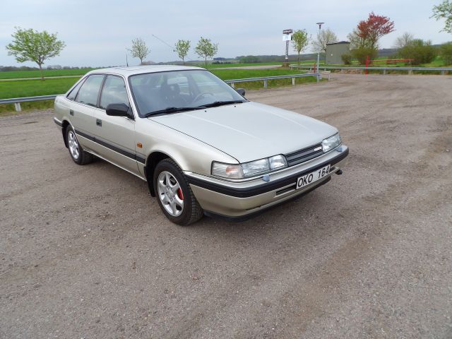 410318-8 Mazda 626, 2.2i from 1989
