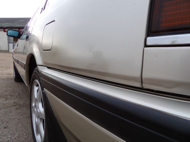 410318-15 Mazda 626, 2.2i from 1989