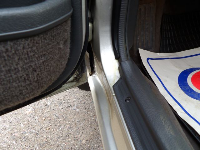 410318-18 Mazda 626, 2.2i from 1989