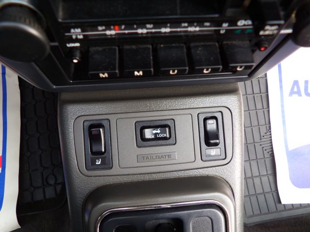 410318-32 Mazda 626, 2.2i from 1989