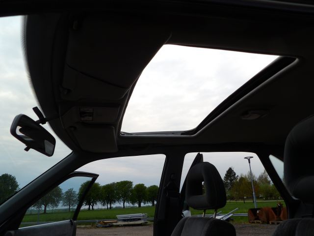 410318-37 Mazda 626, 2.2i from 1989