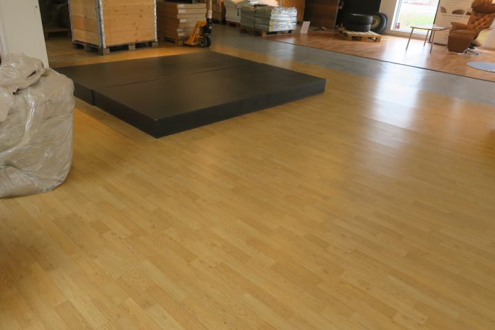 474583-18 Butiksgolv, ca 400 m2