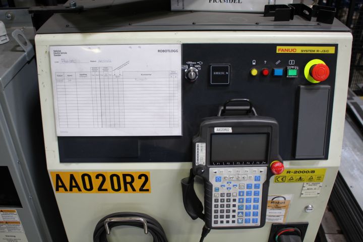 475208-15 Fanuc R2000-iB / 210F Industrial Robot (514 hours)