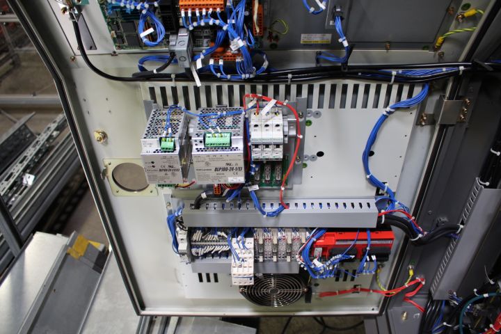 475208-22 Fanuc R2000-iB / 210F Industrial Robot (514 hours)