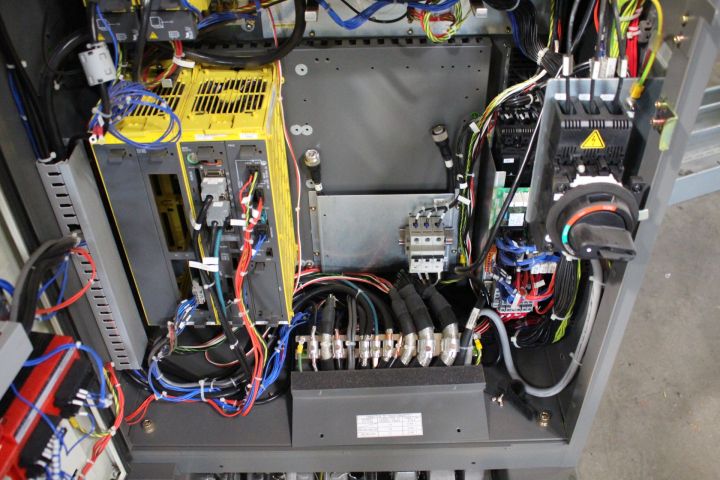 475210-19 Fanuc M900-iA / 350 Industrial Robot (655 hours)