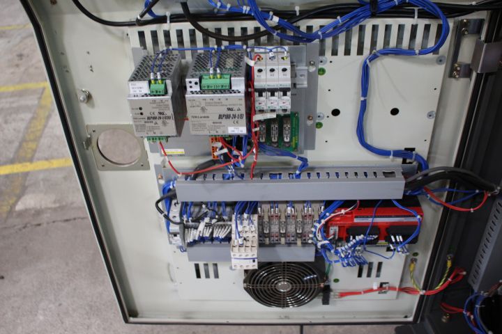 475210-22 Fanuc M900-iA / 350 Industrial Robot (655 hours)