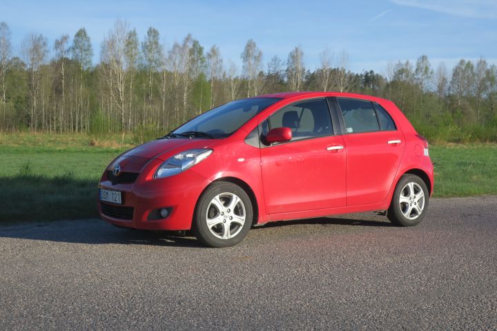 470405-1 Toyota Yaris -11