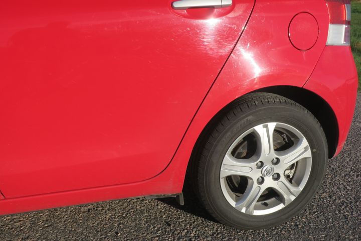 470405-6 Toyota Yaris -11