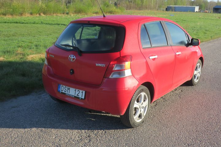 470405-9 Toyota Yaris -11