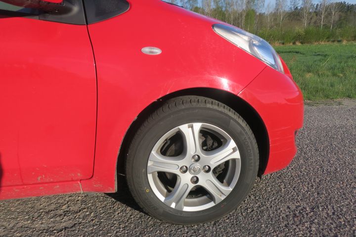 470405-12 Toyota Yaris -11