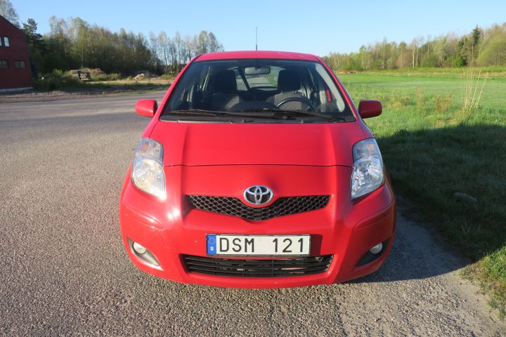 470405-14 Toyota Yaris -11
