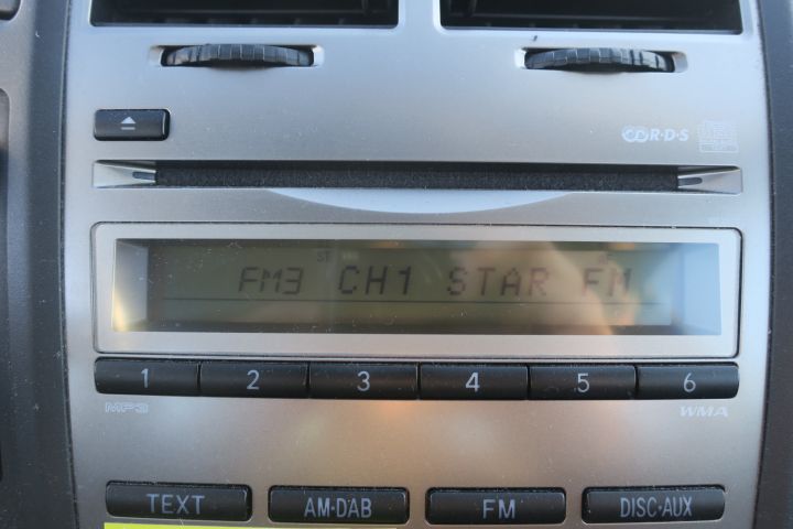 470405-21 Toyota Yaris -11