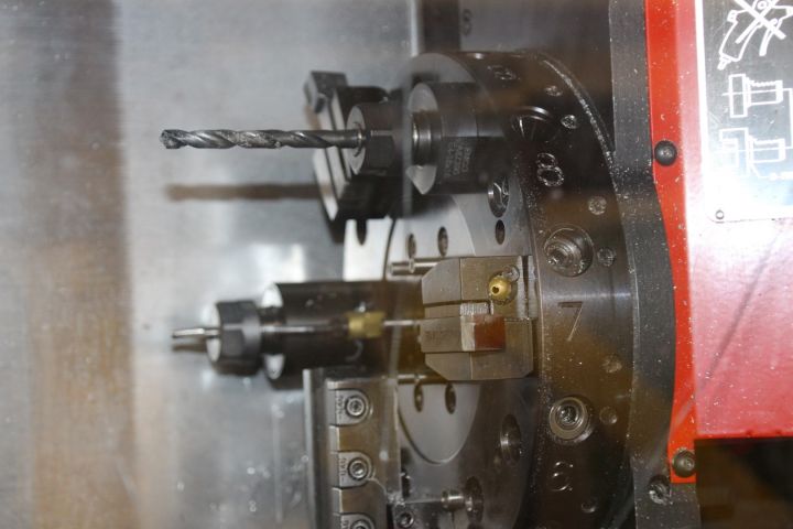 468348-10 CNC Turner Emco Turn 325-II