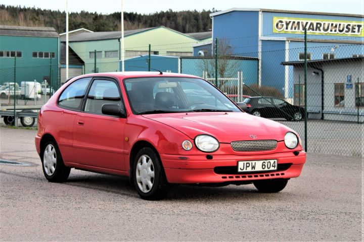 433657-2 Toyota Corolla 3-door Semi-trailer 1.3 Manual, 86hp, 1999