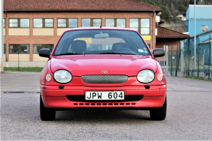 433657-3 Toyota Corolla 3-door Semi-trailer 1.3 Manual, 86hp, 1999