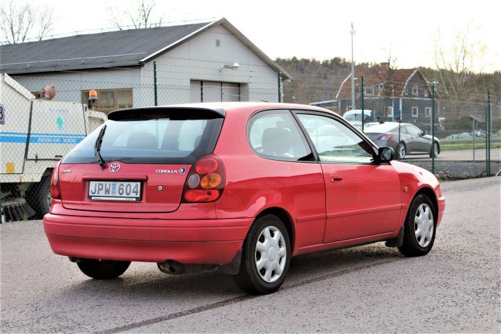 433657-7 Toyota Corolla 3-door Semi-trailer 1.3 Manual, 86hp, 1999
