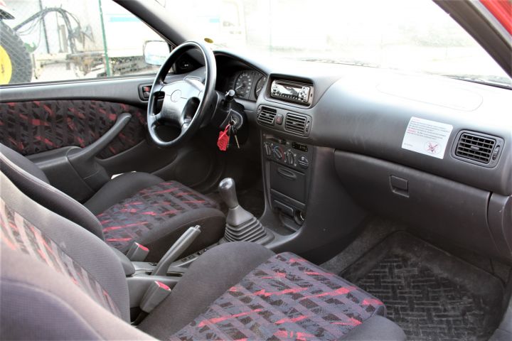 433657-13 Toyota Corolla 3-door Semi-trailer 1.3 Manual, 86hp, 1999