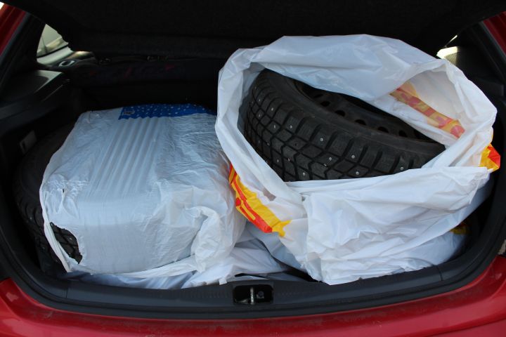 433657-24 Toyota Corolla 3-door Semi-trailer 1.3 Manual, 86hp, 1999