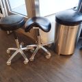 465538-1 Hair vacuum cleaners and chairs