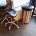 465538-7 Hair vacuum cleaners and chairs