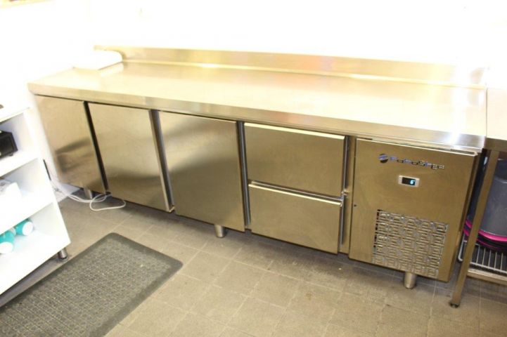 476780-1 Stainless steel refrigerator Fahostec with 5 compartments