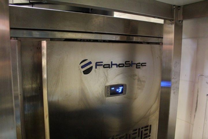 476782-3 Stainless steel sink Fahostec with 2 doors