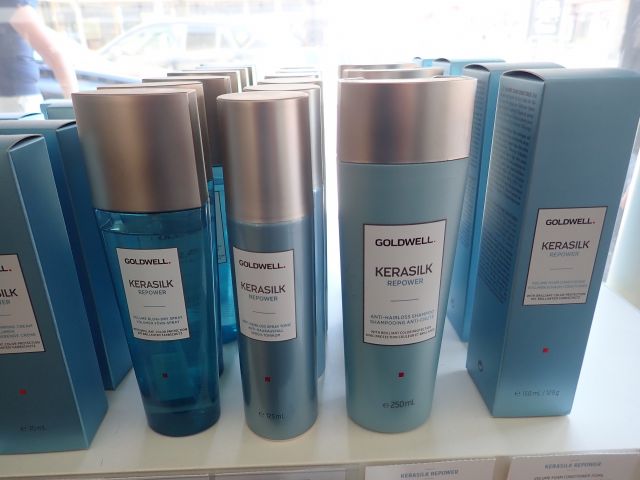 467788-8 Hair products KÉRASTASE and GOLDWELL