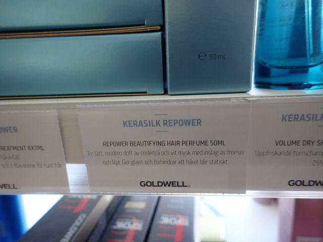 467788-14 Hair products KÉRASTASE and GOLDWELL